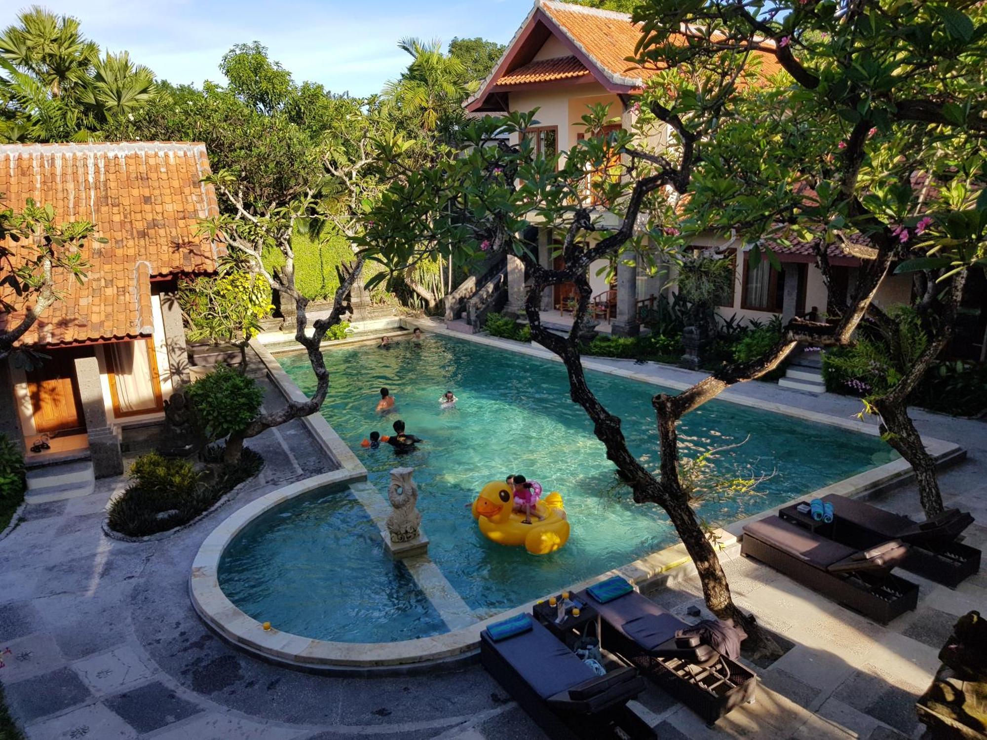 Puri Mesari Hotel Санур Экстерьер фото