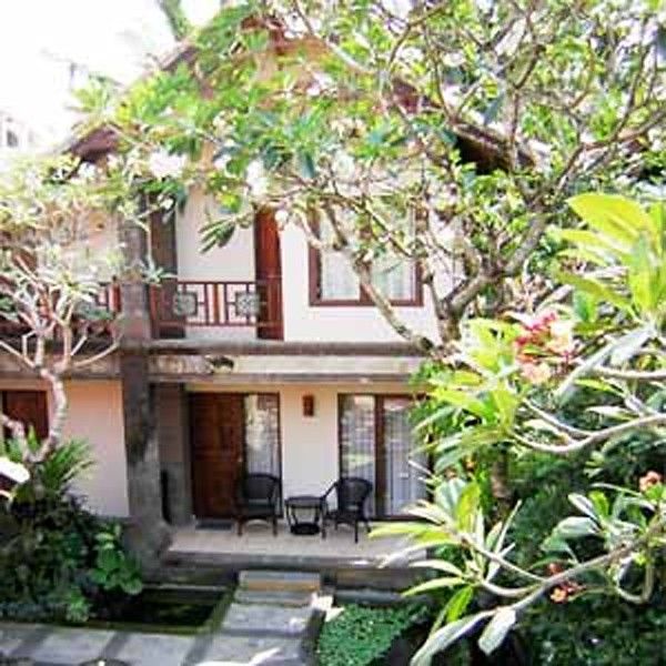 Puri Mesari Hotel Санур Экстерьер фото